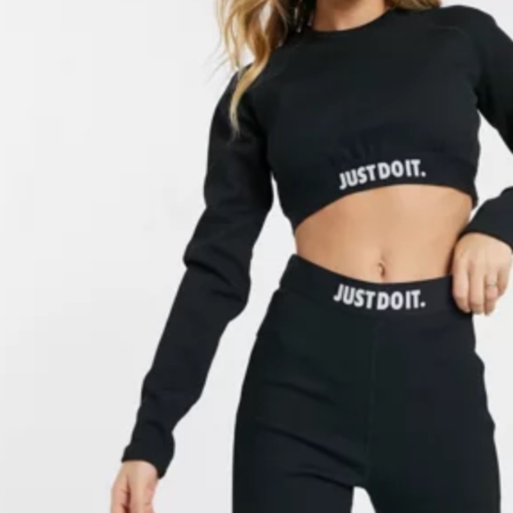 NIKE | ribbed long sleeve